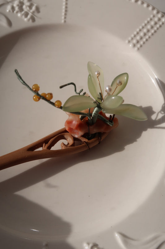 Serpentine jade Orchid on Taihu Stone Hairpin