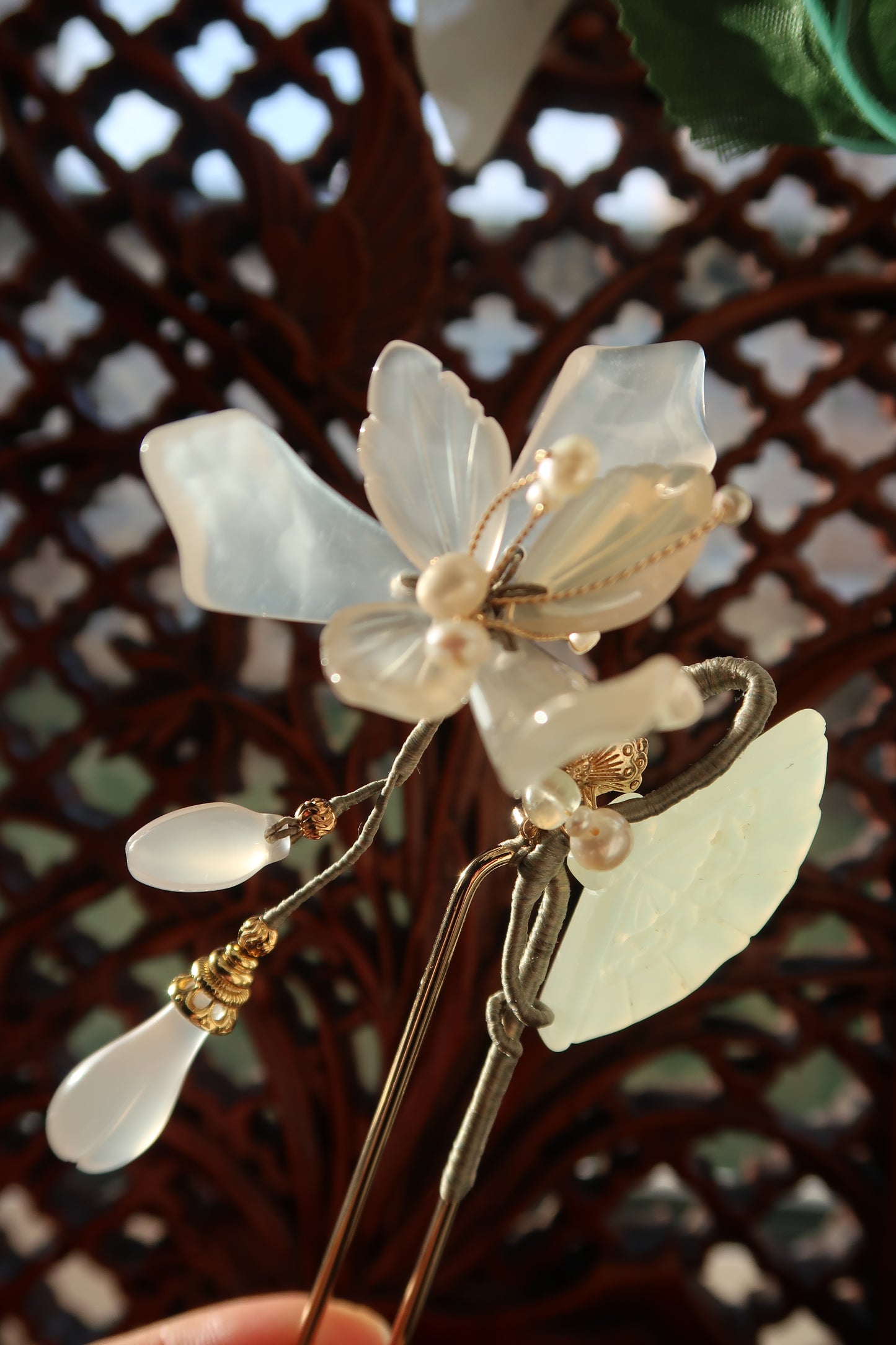 Orchid and the Jade Fan Hairpin