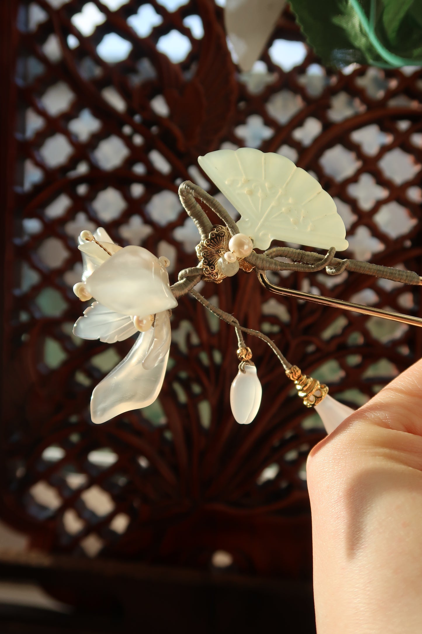 Orchid and the Jade Fan Hairpin