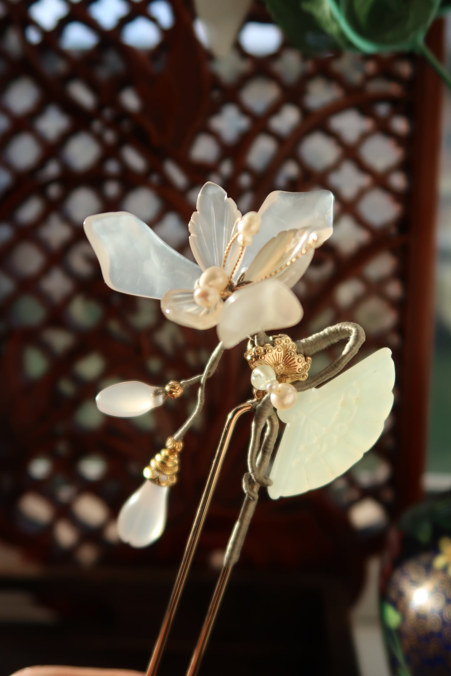 Orchid and the Jade Fan Hairpin